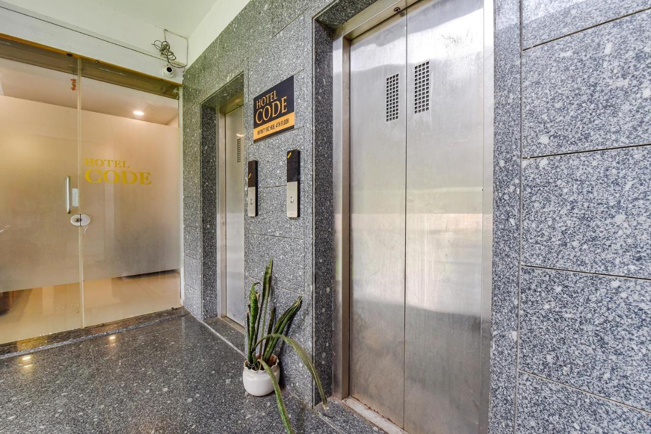 Fabhotel Code スーラト エクステリア 写真